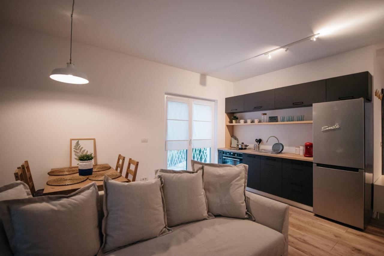 Nuez Apartments Dumbravita  Eksteriør billede
