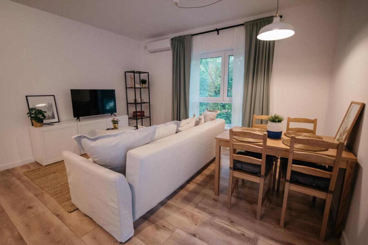 Nuez Apartments Dumbravita  Eksteriør billede