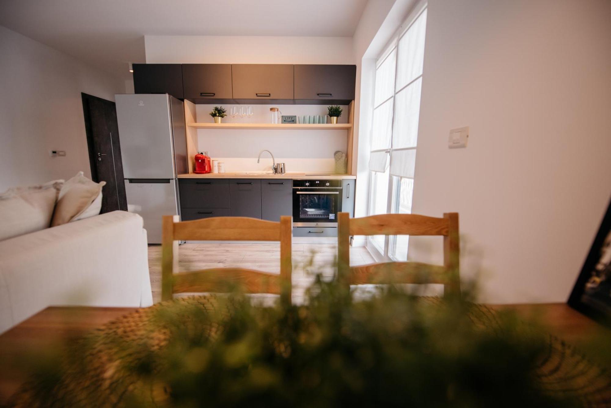 Nuez Apartments Dumbravita  Eksteriør billede