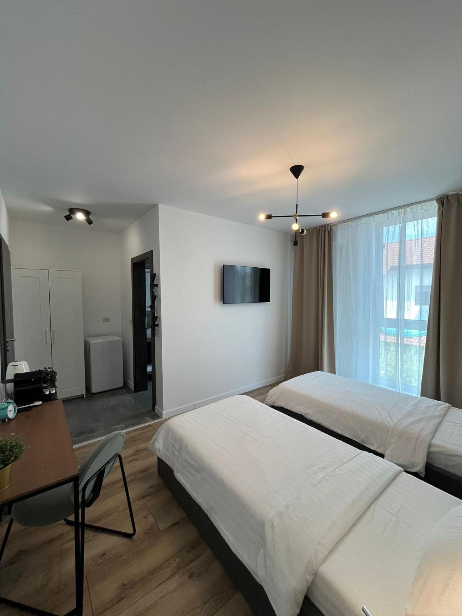 Nuez Apartments Dumbravita  Eksteriør billede