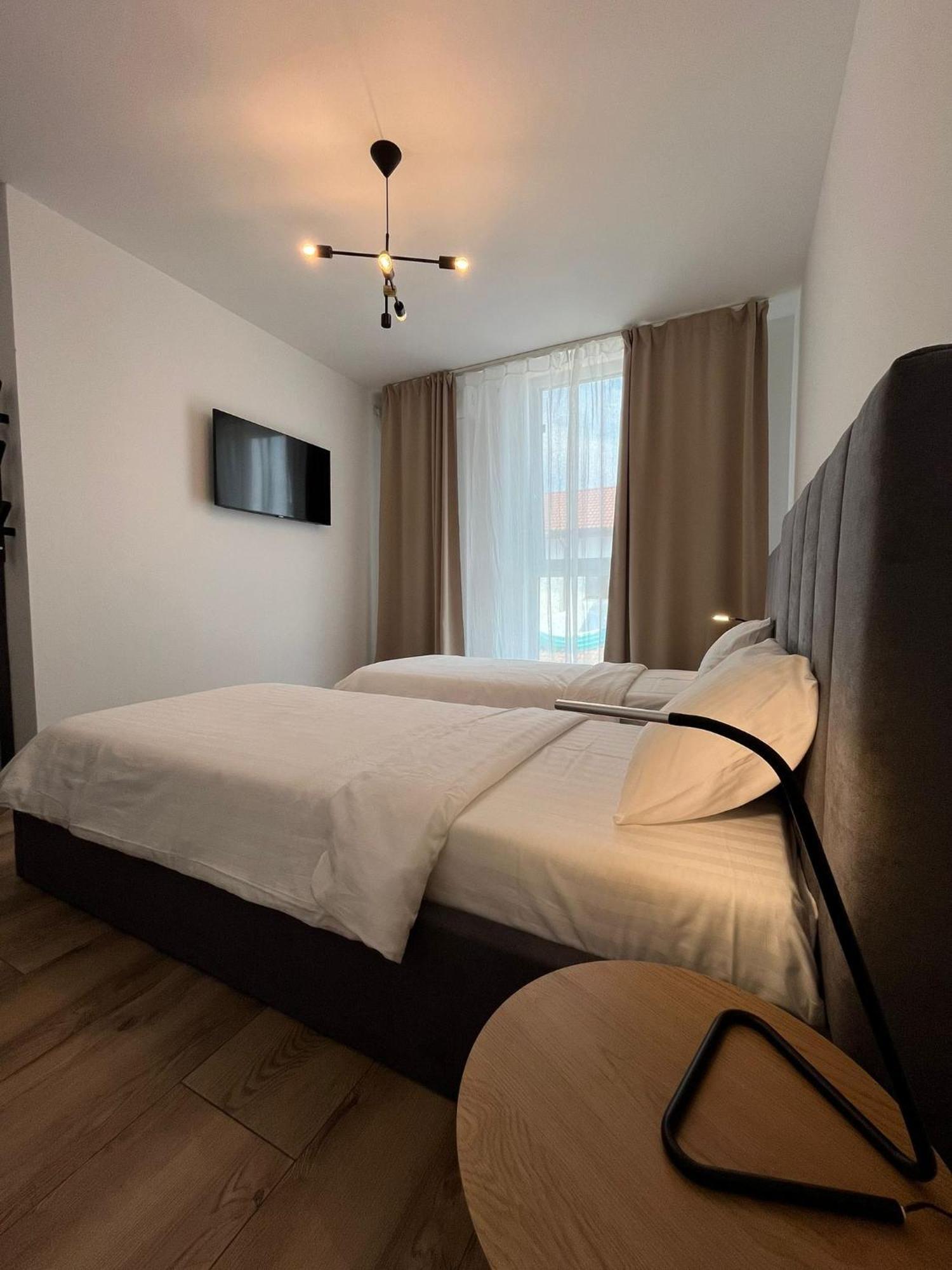 Nuez Apartments Dumbravita  Eksteriør billede
